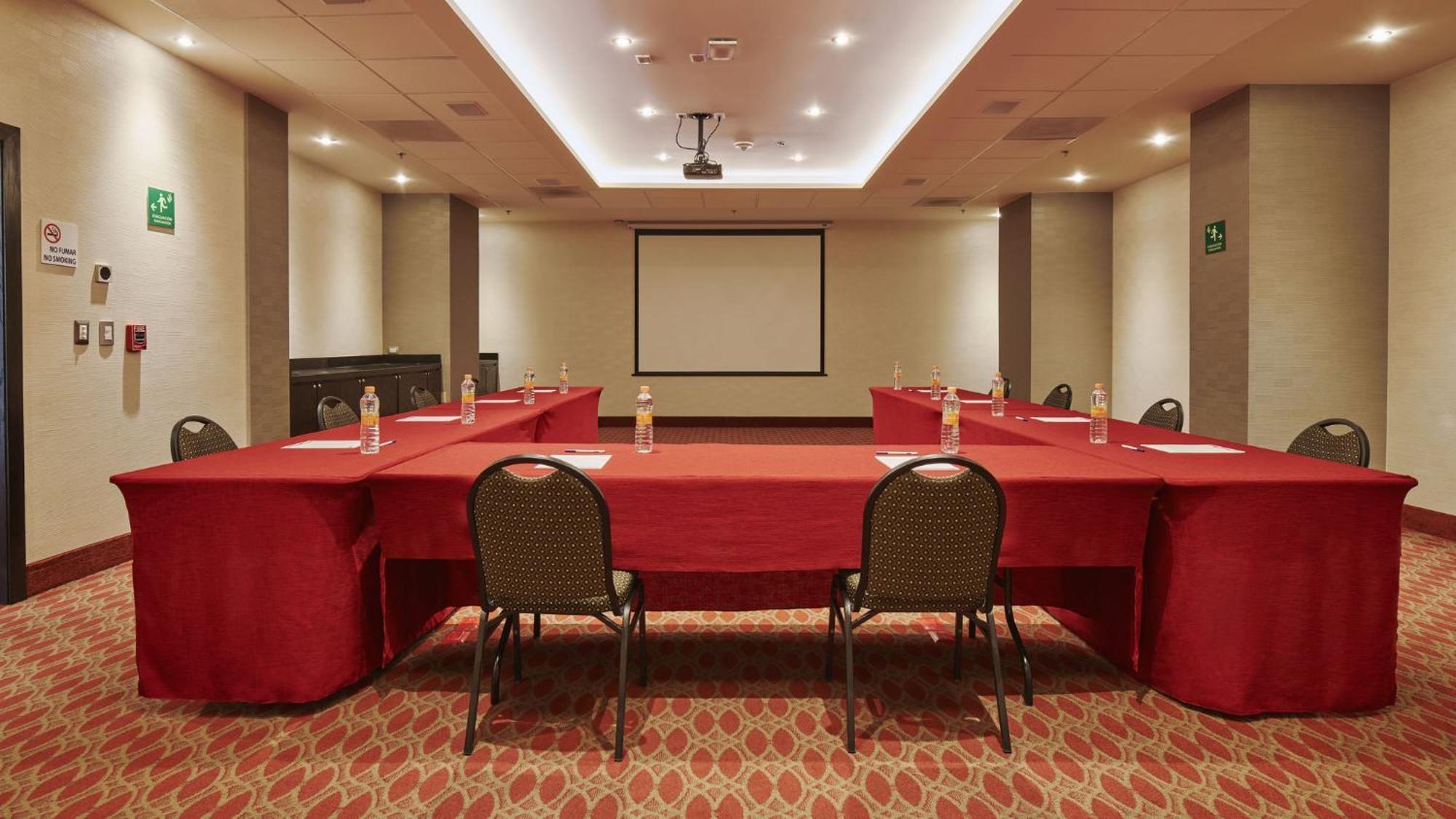 Holiday Inn Express & Suites Chihuahua Juventud By Ihg Buitenkant foto