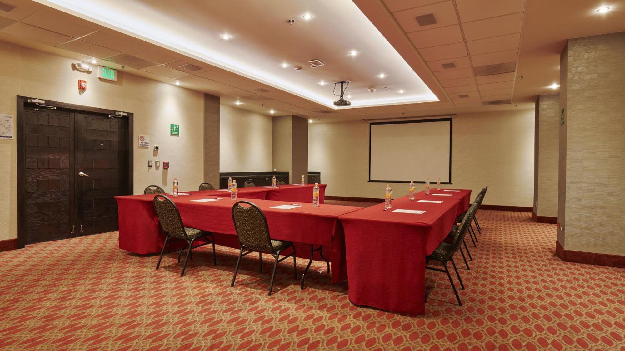 Holiday Inn Express & Suites Chihuahua Juventud By Ihg Buitenkant foto