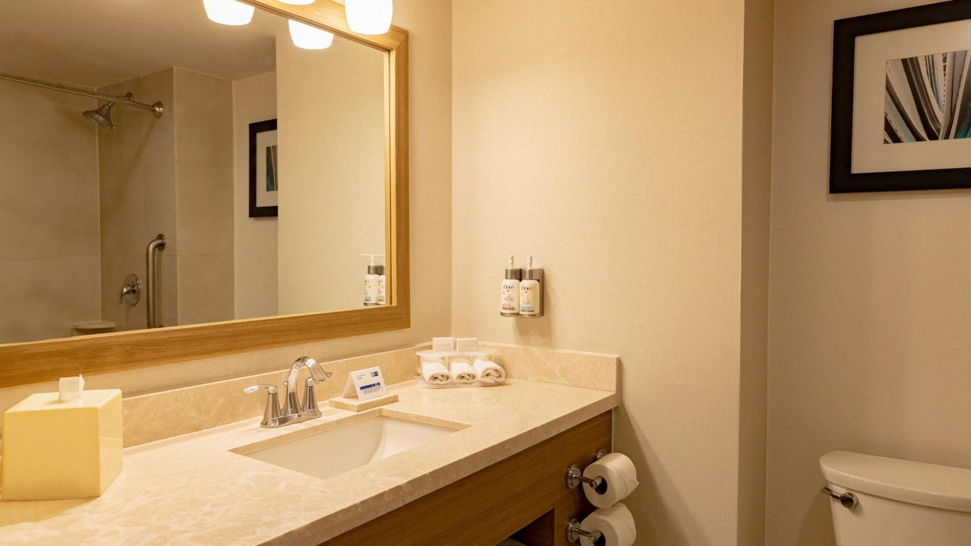 Holiday Inn Express & Suites Chihuahua Juventud By Ihg Buitenkant foto