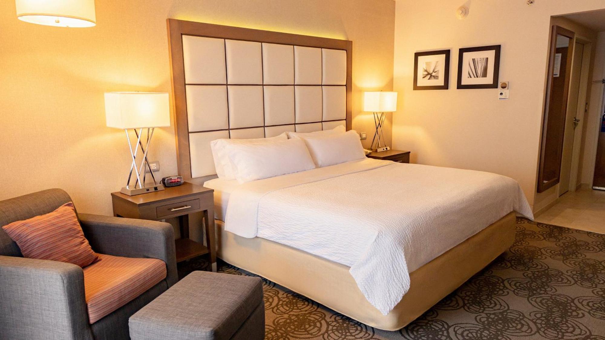 Holiday Inn Express & Suites Chihuahua Juventud By Ihg Buitenkant foto