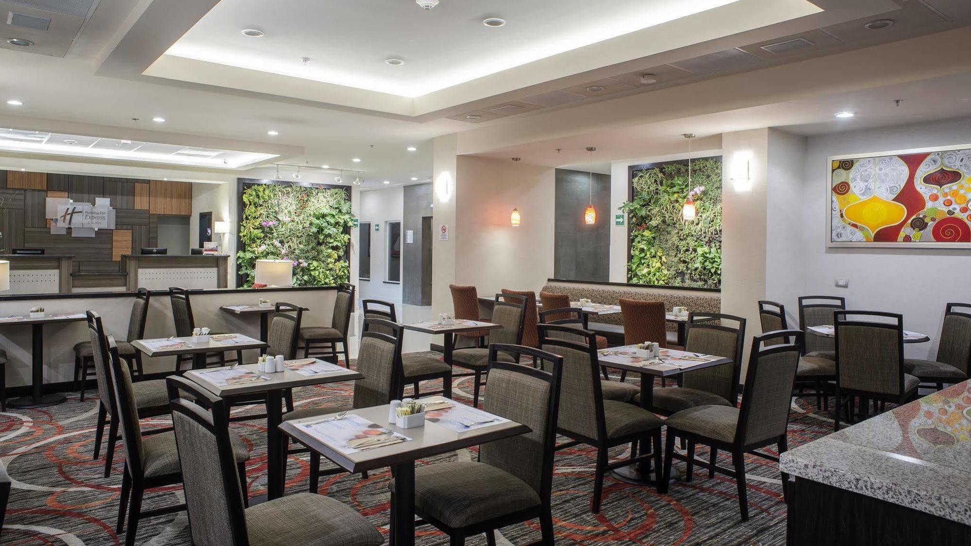 Holiday Inn Express & Suites Chihuahua Juventud By Ihg Buitenkant foto