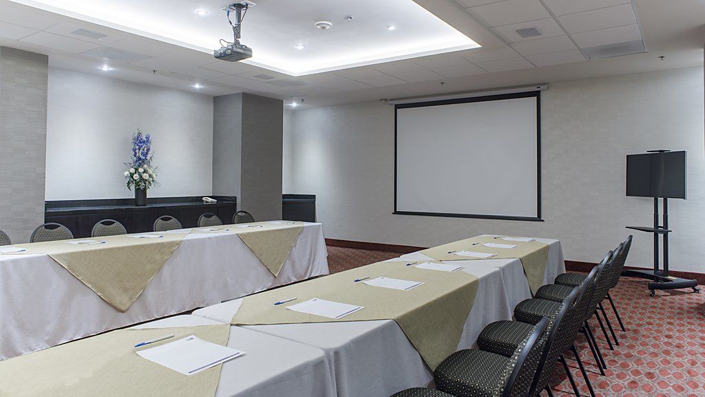 Holiday Inn Express & Suites Chihuahua Juventud By Ihg Buitenkant foto